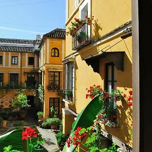 Las Casas De La Juderia מלון